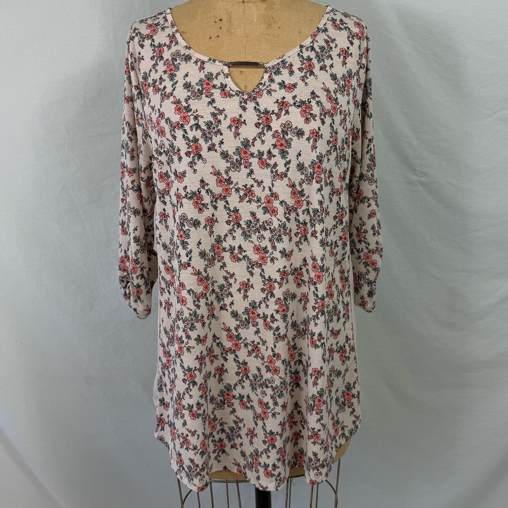 Love Delirious Maternity 3/4 Sleeve Floral Blouse Size XL